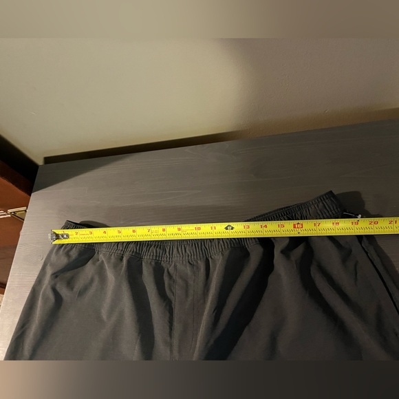 Chubbies Men’s The Flint Active Shorts NEW - Picture 6 of 7